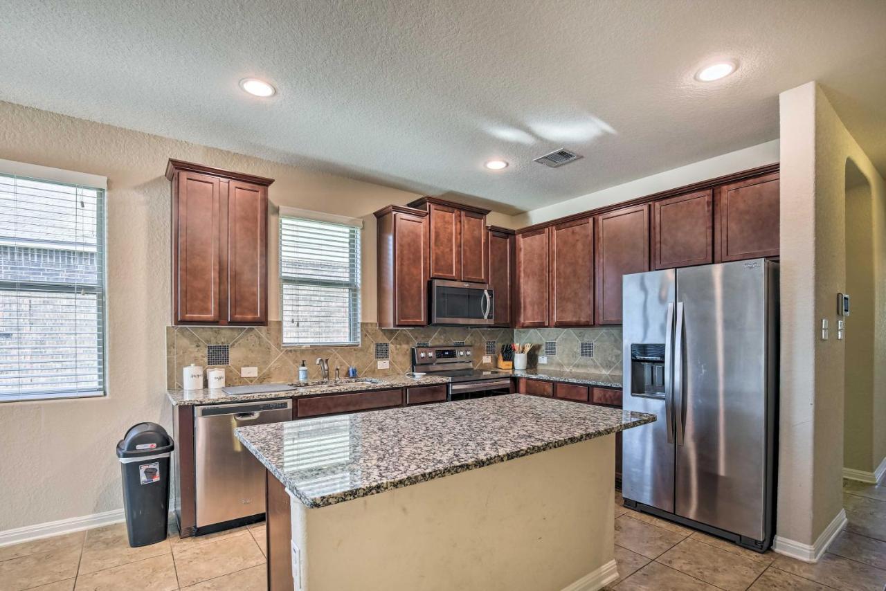 San Antonio Home With Yard About 8 Mi To Lackland! Екстер'єр фото