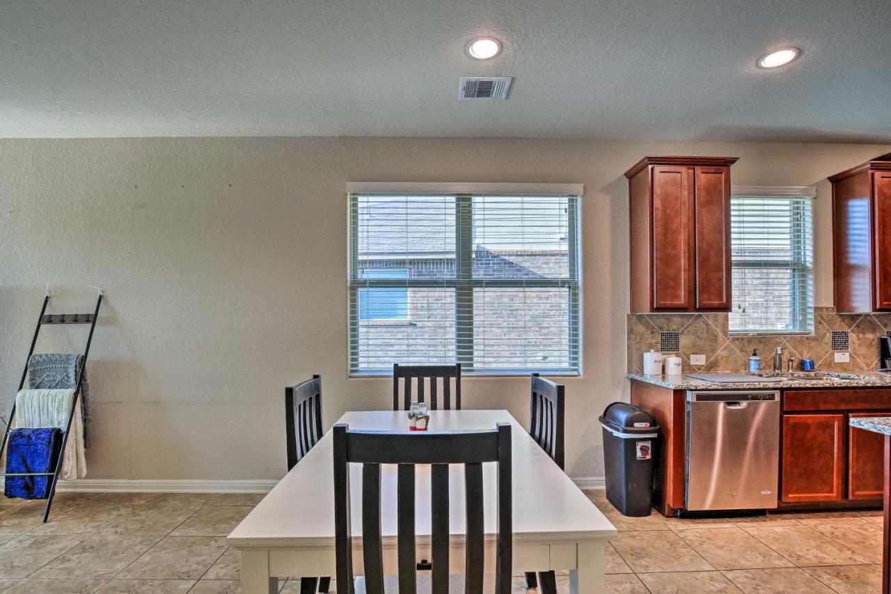 San Antonio Home With Yard About 8 Mi To Lackland! Екстер'єр фото