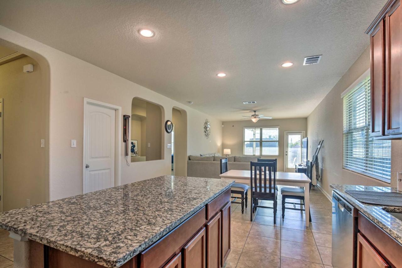 San Antonio Home With Yard About 8 Mi To Lackland! Екстер'єр фото