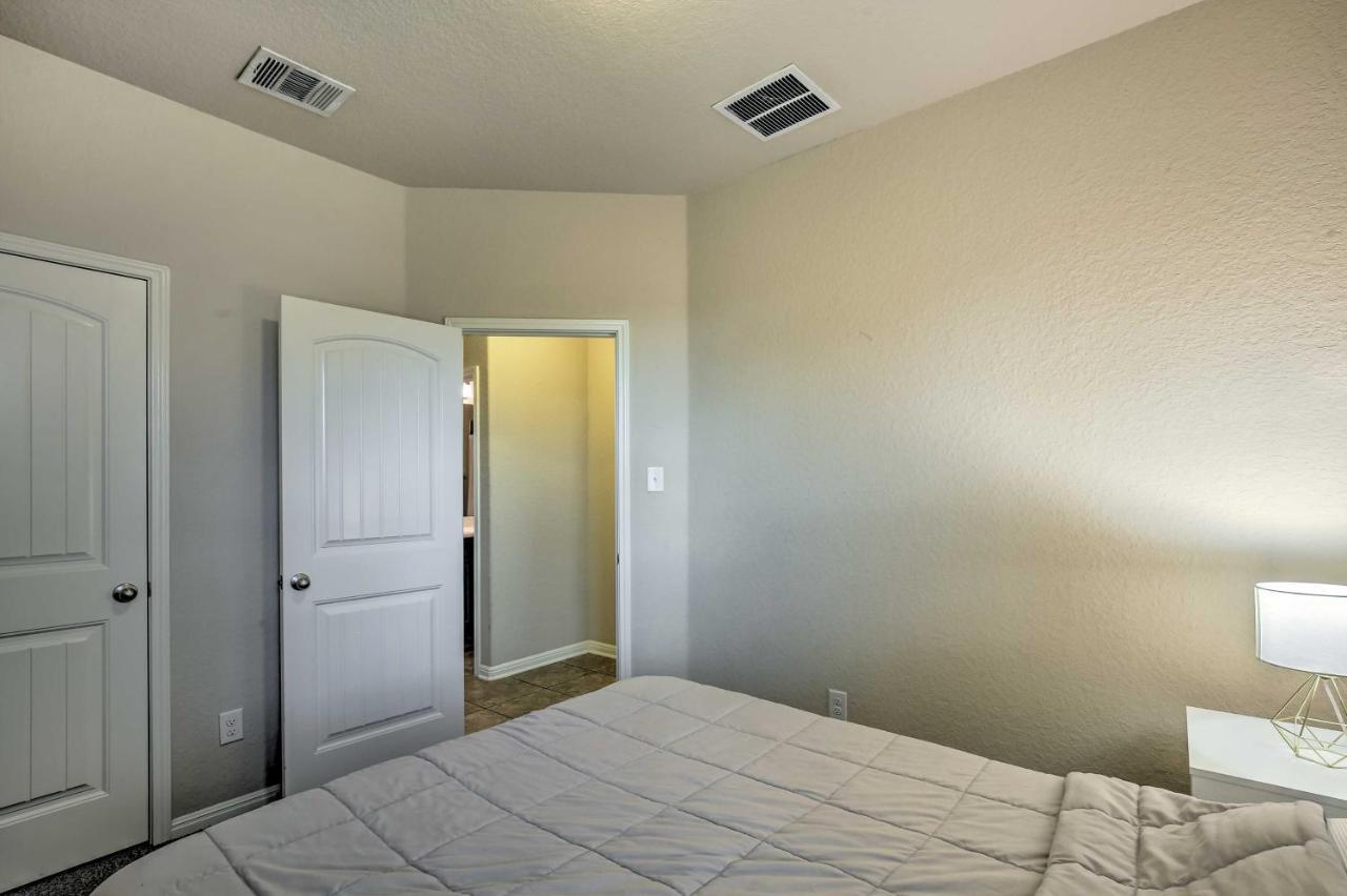 San Antonio Home With Yard About 8 Mi To Lackland! Екстер'єр фото