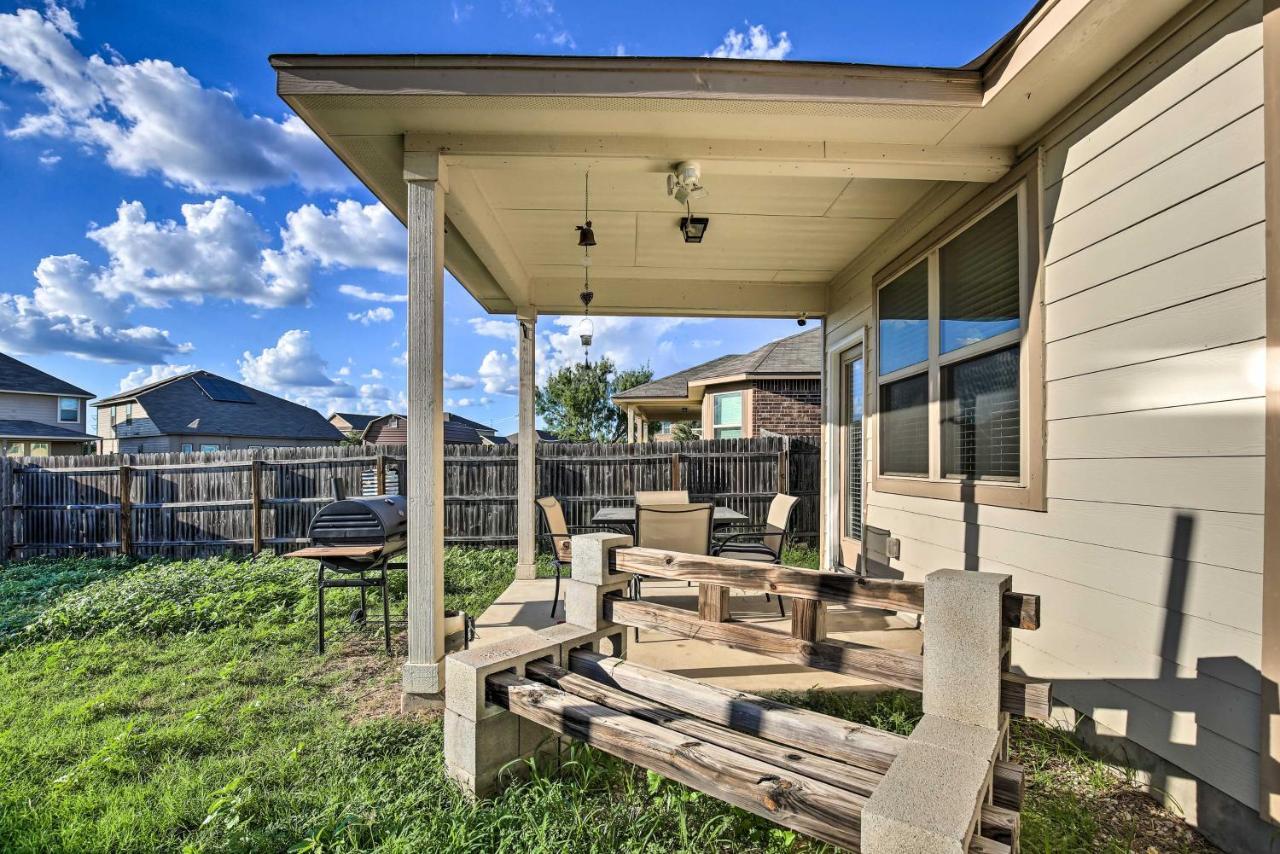San Antonio Home With Yard About 8 Mi To Lackland! Екстер'єр фото